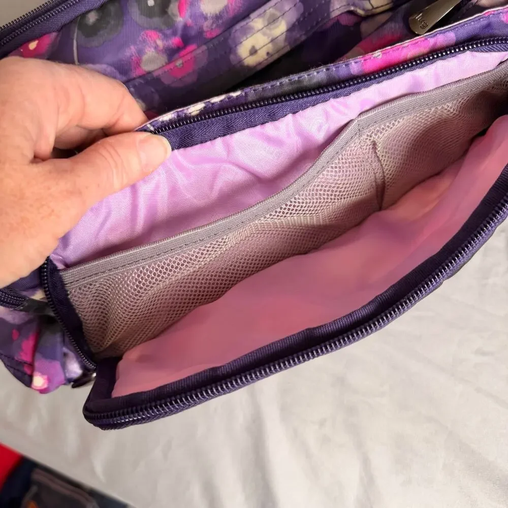 Lug Trolley Purple floral make up bag - Picture 11 of 12